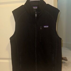 Men’s Black Patagonia Vest, worn once. Size Large. Great condition